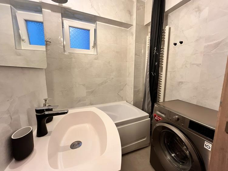 Apartament cu 2 camere decomandat în Semicentral