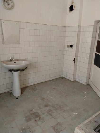 Casă individuală cu 4 camere cu Teren 355 Mp în Calea Victoriei