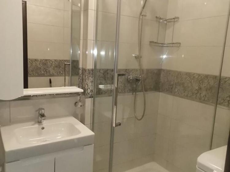 Garsonieră decomandată în Decebal
