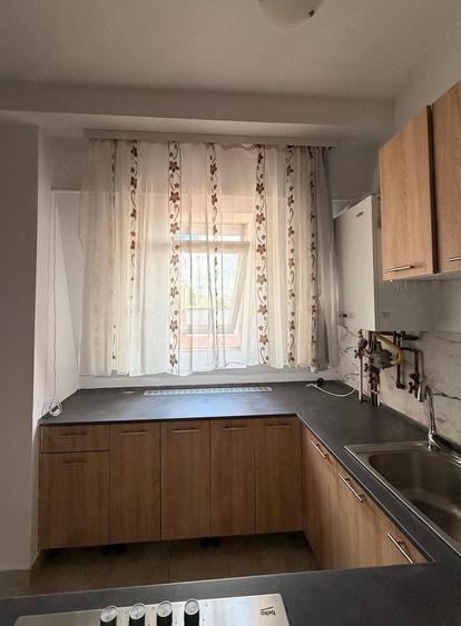 Apartament cu 2 camere semidecomandat în Budiului