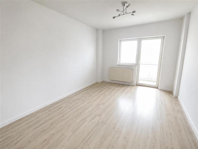 Apartament cu 3 camere decomandat în Mihai Viteazul