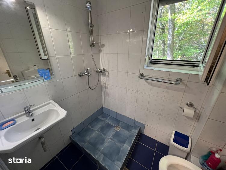Casă cu 4 camere cu Teren 1292 Mp în Drăganu