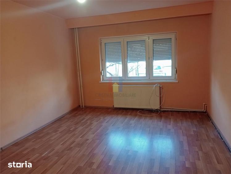 Apartament cu 2 camere decomandat în Călărași