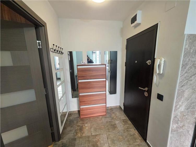 Apartament cu 2 camere semidecomandat în Cornișa