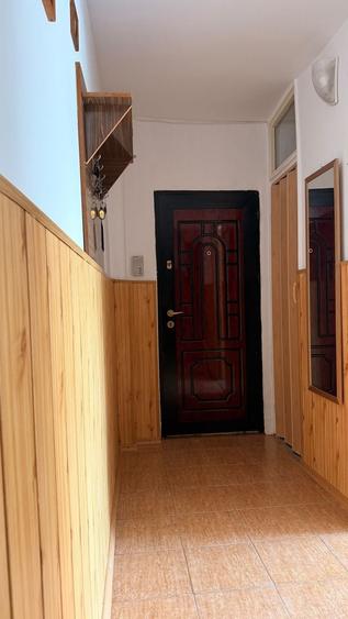 Apartament cu 2 camere decomandat în Triaj