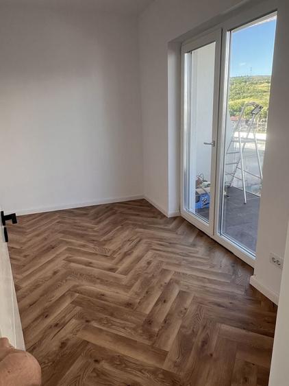 Apartament cu 2 camere decomandat în Exterior Vest