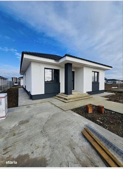 Casă cu 4 camere cu Teren 90 Mp în Central