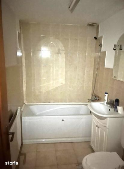 Apartament cu 2 camere semidecomandat în Cornișa