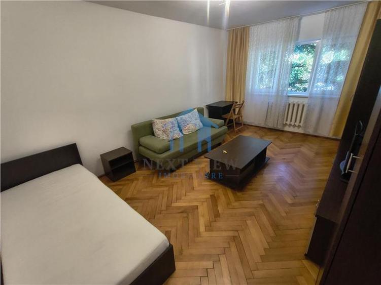 Apartament cu 2 camere decomandat în Zorilor