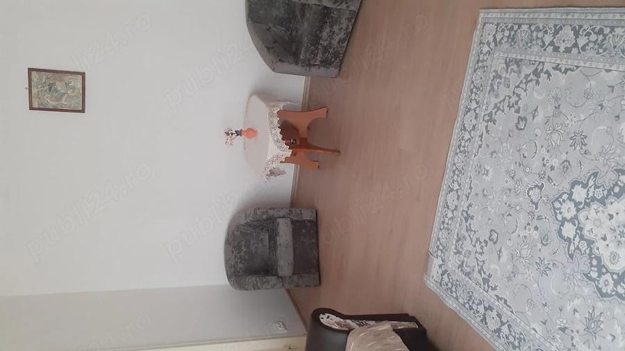Apartament cu 2 camere semidecomandat în Berceni