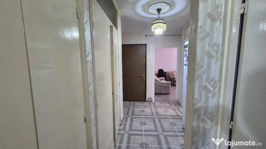 Apartament cu 2 camere decomandat în Vest