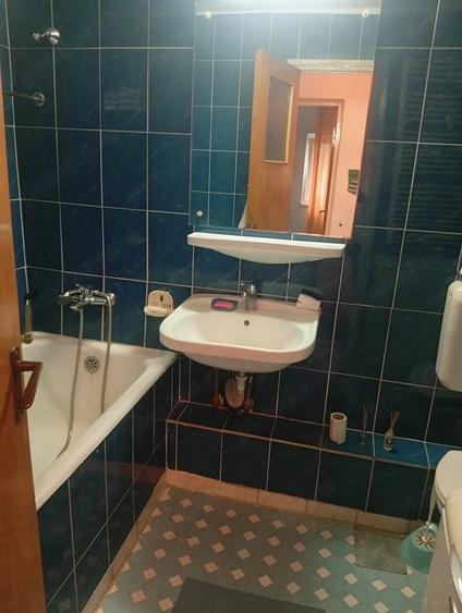 Apartament cu 2 camere decomandat în Rahova