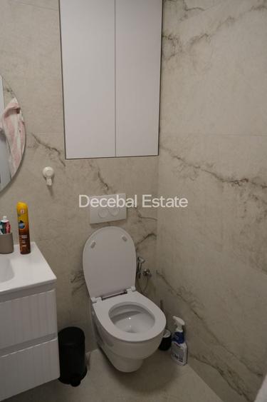 Apartament cu 3 camere semidecomandat, mobilat în Nord