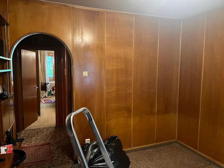Apartament cu 3 camere decomandat în Tineretului