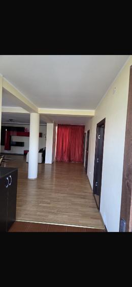 Casă individuală cu 5 camere cu Teren 500 Mp în Costi