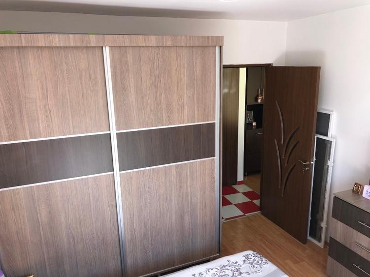 Apartament cu 2 camere semidecomandat, mobilat în Unirii