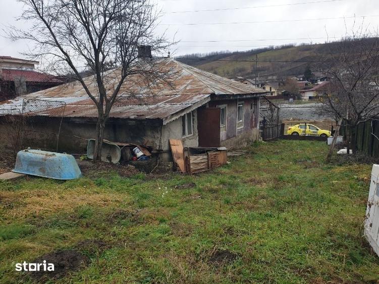 Casă cu 3 camere cu Teren 907 Mp în Popricani