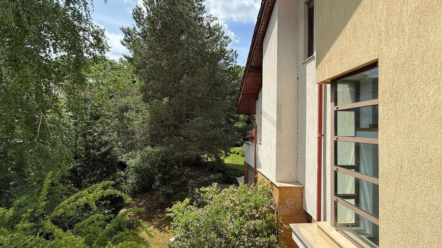 Casă individuală cu 6 camere cu Piscina în Corbeanca