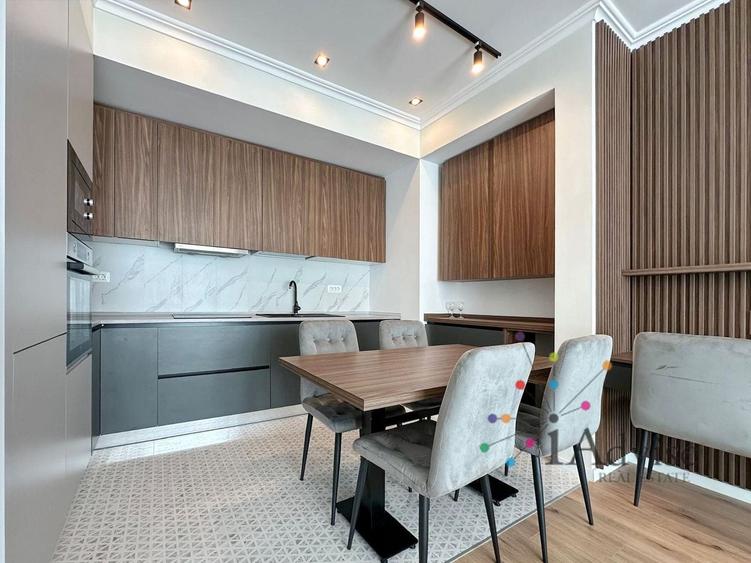 Apartament cu 2 camere decomandat, mobilat în Central