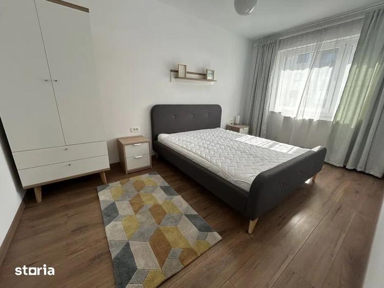 Apartament cu 2 camere decomandat în Tractorul