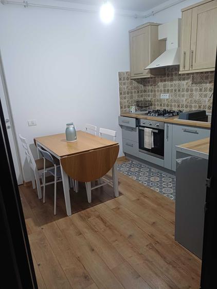 Apartament cu 2 camere decomandat în Cumpăna