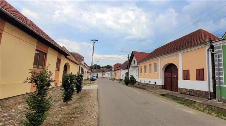 Casă individuală cu 5 camere cu Canalizare în Gârbova