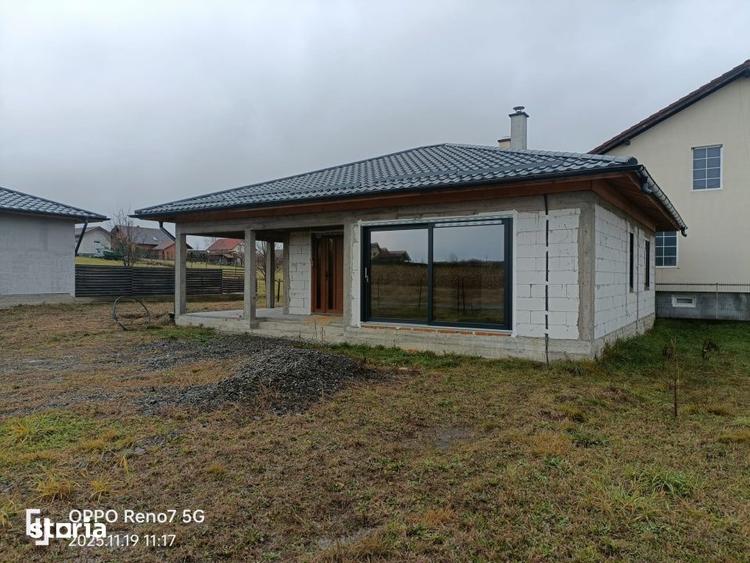 Casă cu 3 camere cu Teren 600 Mp în Solovăstru
