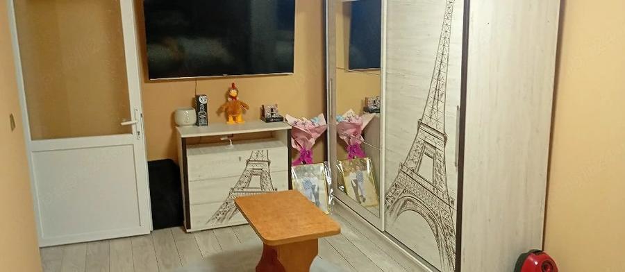 Casă cu 2 camere cu Teren 100 Mp în Est