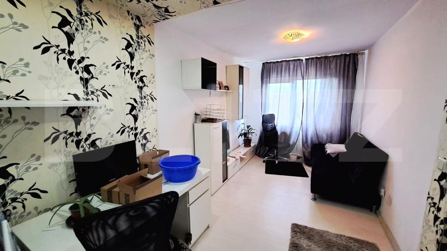Apartament cu 4 camere decomandat, mobilat în Tractorul