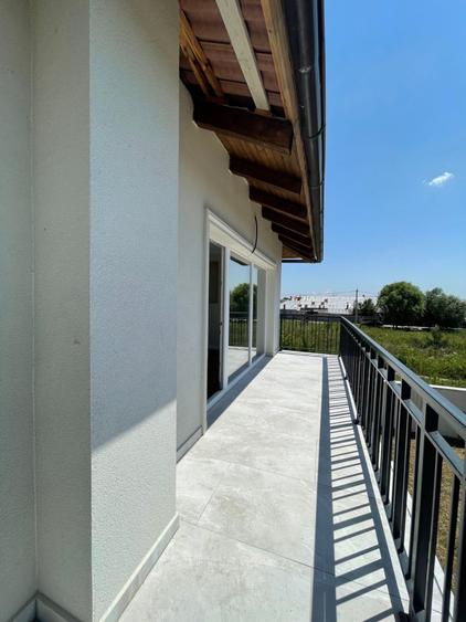 Casă individuală cu 5 camere cu Canalizare în Săcălaz
