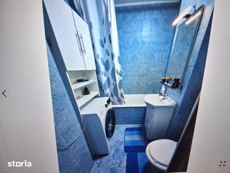 Apartament cu 2 camere decomandat în Tei