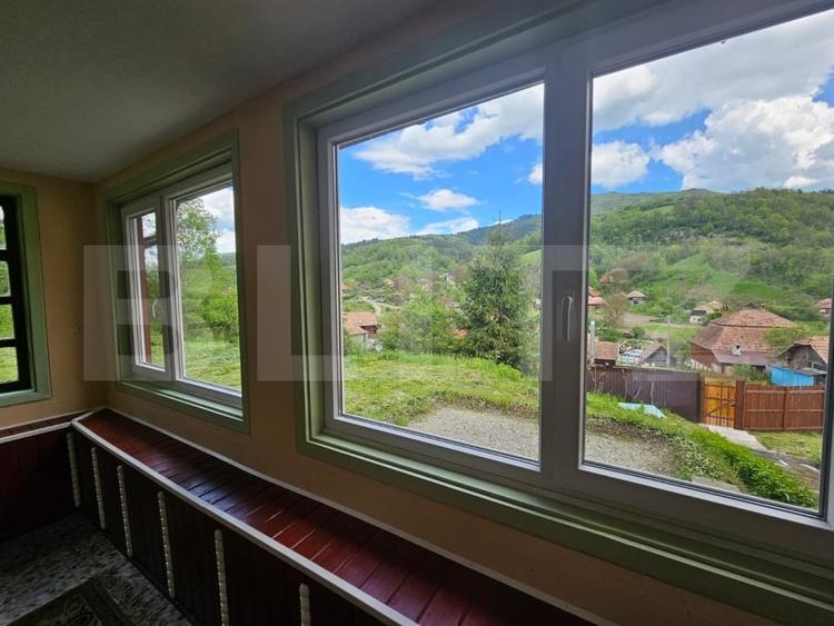 Casă individuală cu 5 camere cu Teren 4400 Mp în Ocoliș
