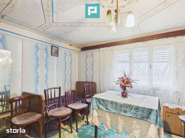 Casă cu 5 camere cu Teren 2837 Mp în Buteni