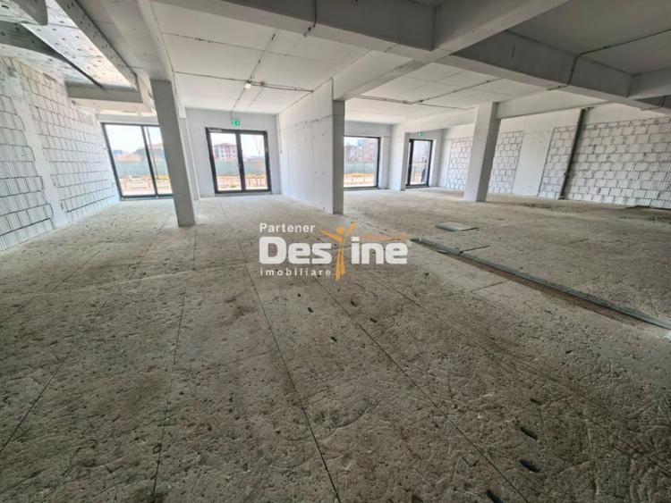 Spațiu comercial, de 217 mp, în Central