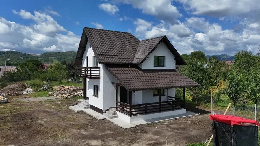 Casă cu Teren 575 Mp în Brebu
