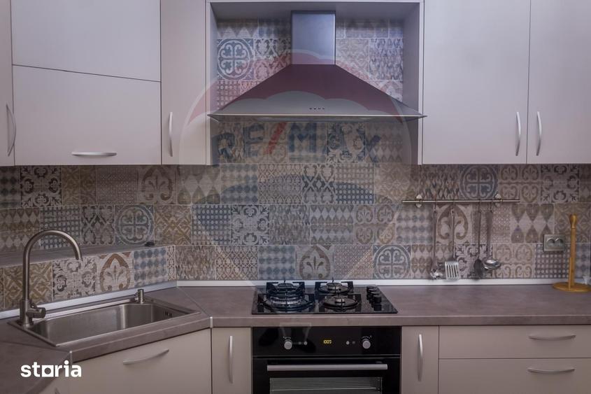 Apartament cu 4 camere, mobilat în Central