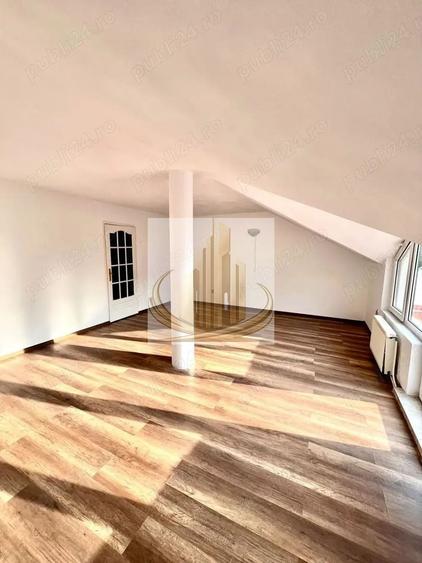 Duplex cu 5 camere cu Canalizare în Lipovei