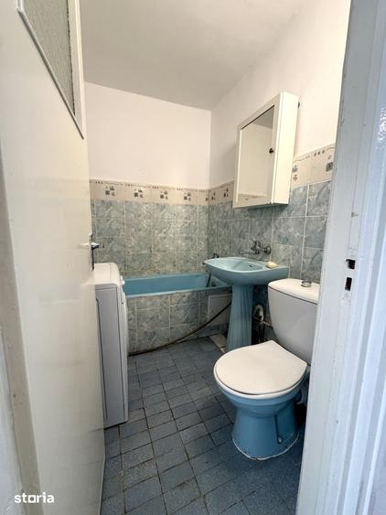 Apartament cu 2 camere, mobilat în Tei