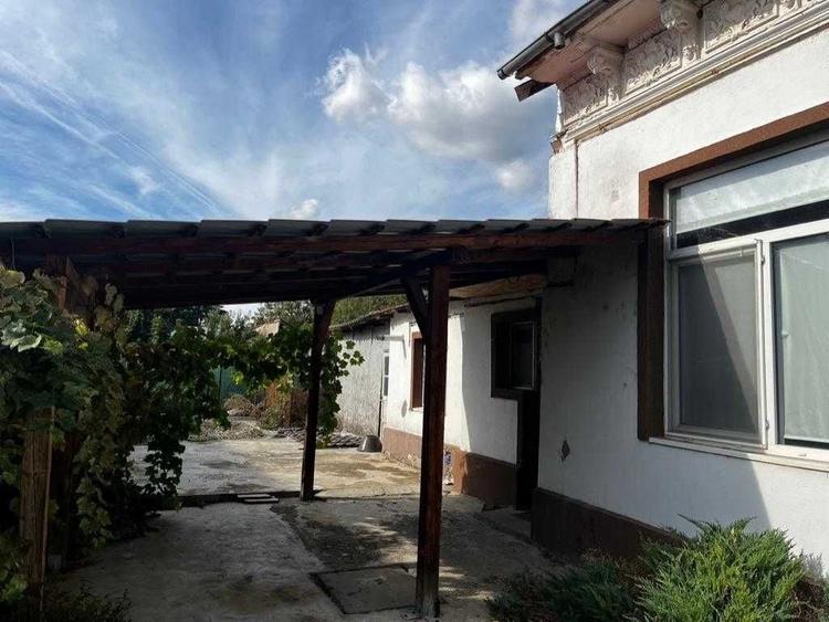 Casă cu 3 camere în Central