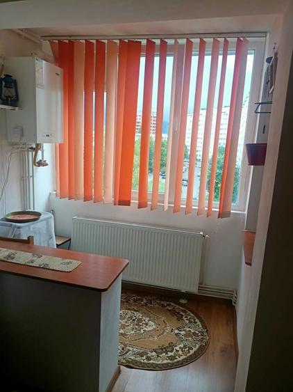 INCHIRIEZ GARSONIERA-320 euro/negociabil - 1