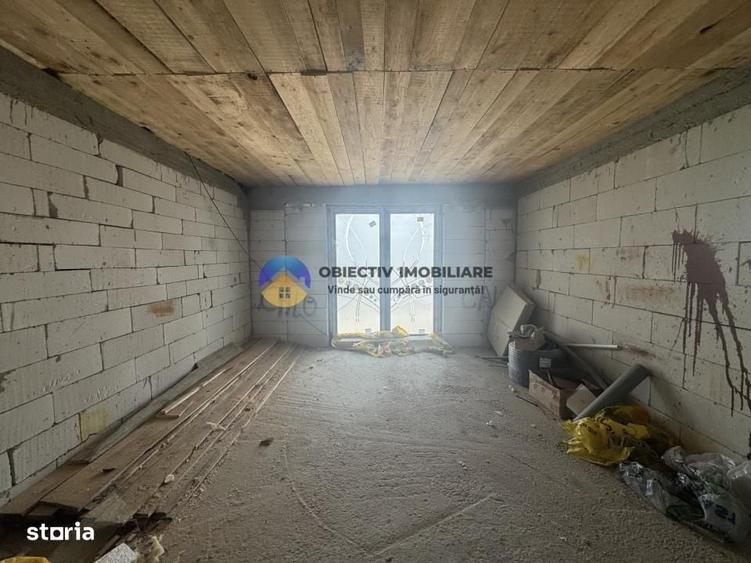 Casă cu 4 camere cu Teren 953 Mp în Gura Văii