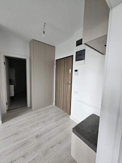 Apartament cu 2 camere semidecomandat, mobilat în Torontalului