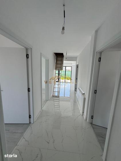 Casă cu 4 camere cu Teren 315 Mp în Vidra