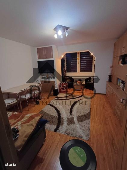 Apartament cu 3 camere în Dâmbu Pietros