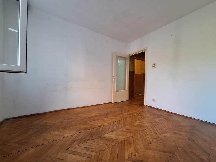 Apartament cu 2 camere decomandat în Soarelui
