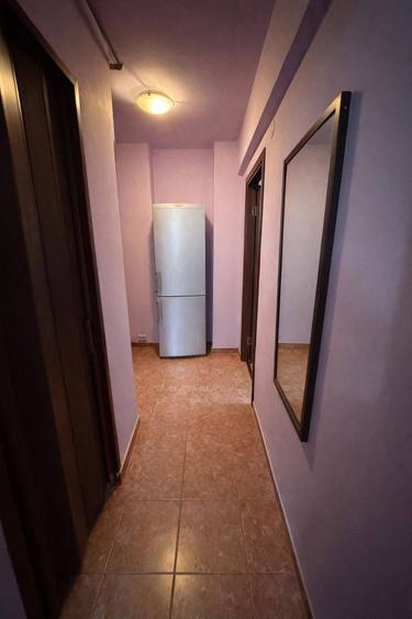 Apartament cu 2 camere decomandat, mobilat în City Park Mall