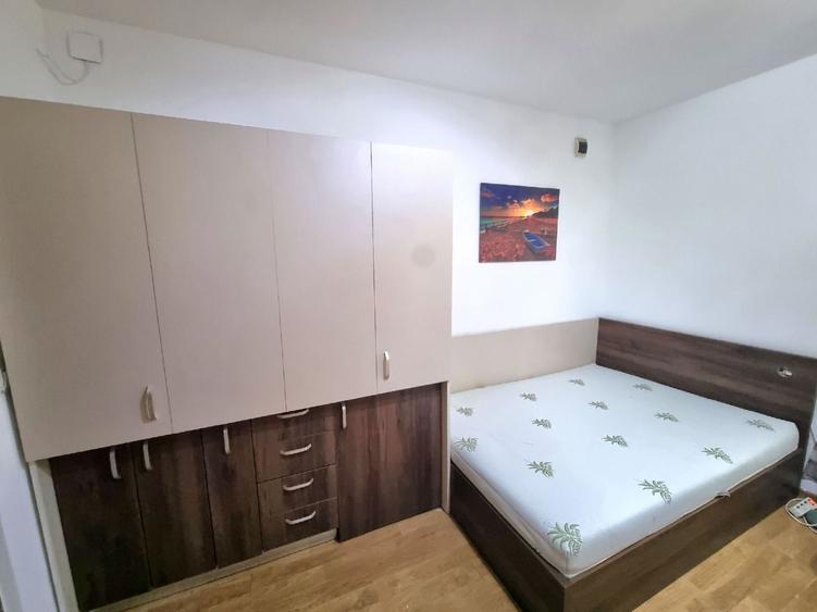 Garsonieră decomandată, mobilată în Bălcescu