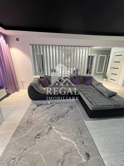 Duplex cu 6 camere cu Canalizare în Strei