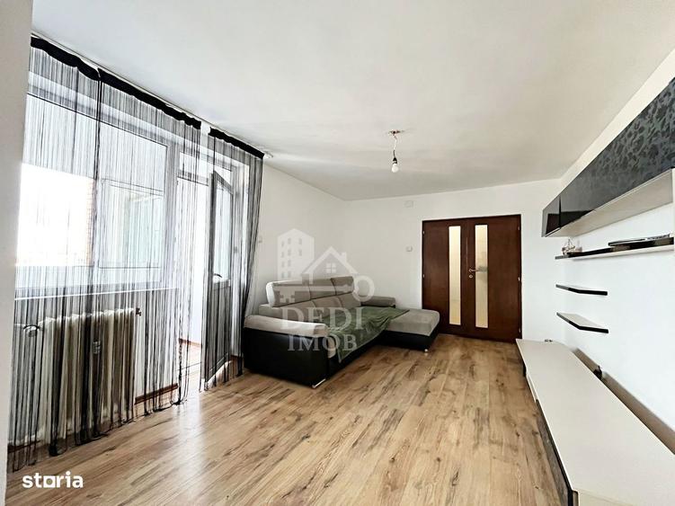 Apartament cu 3 camere decomandat în Decebal