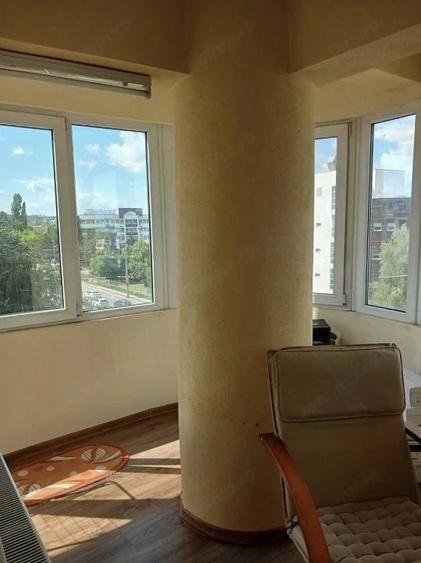 Apartament cu 3 camere decomandat în Bere
